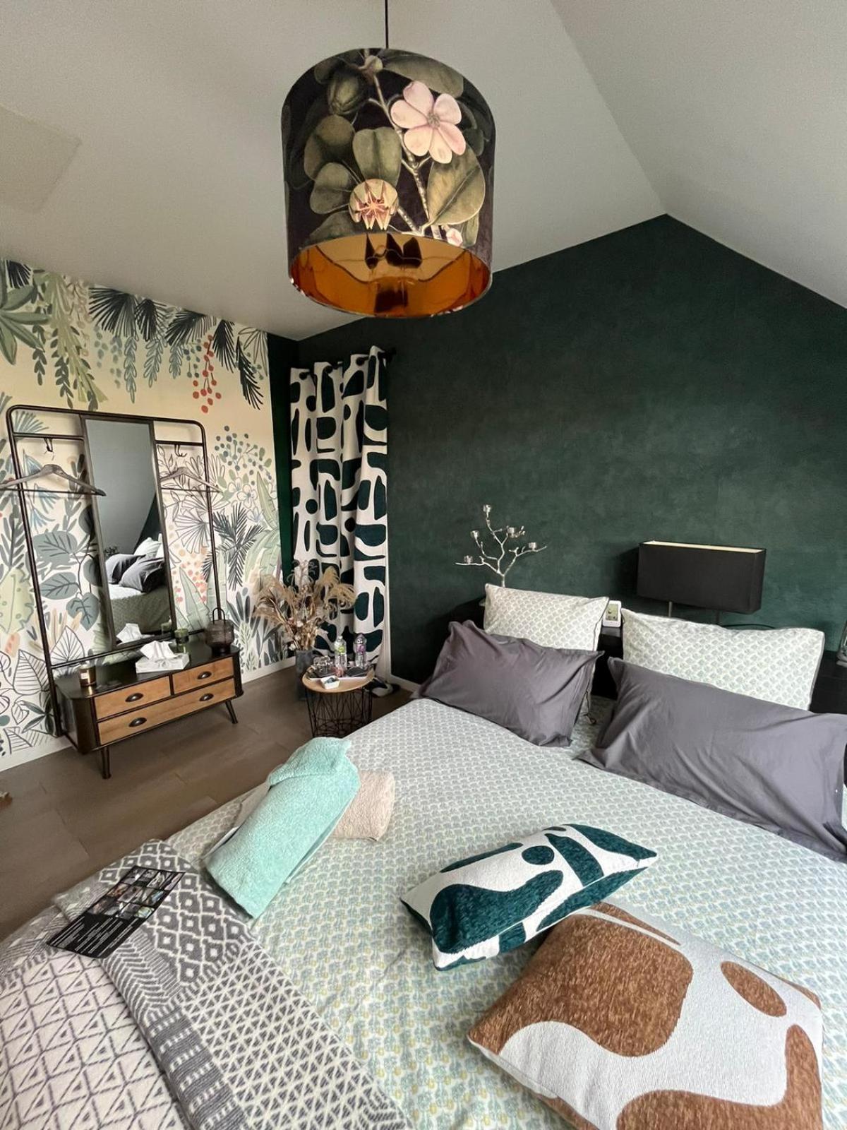 Chambre Dans Un Ecrin De Verdure Angrie Exterior photo